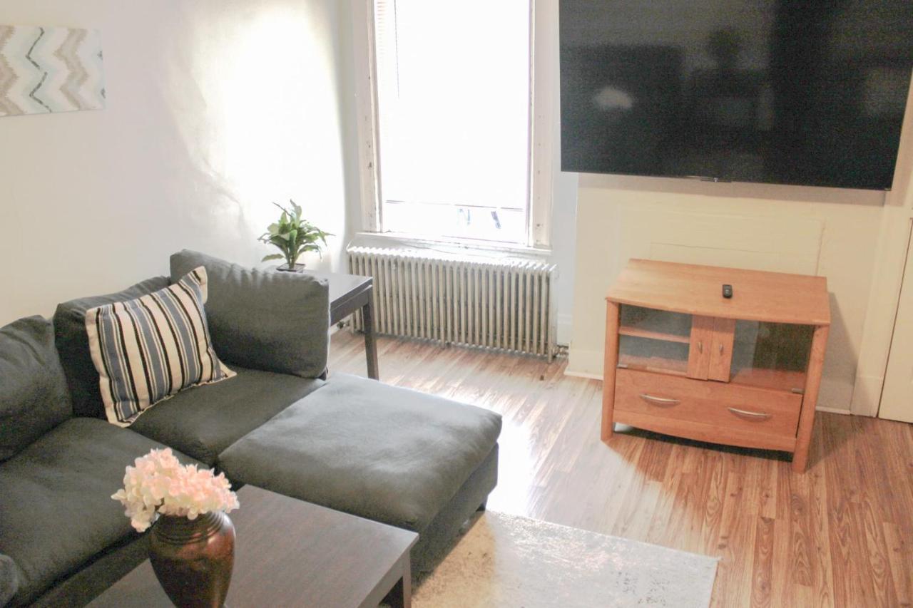 Steps Away From Hospital - 2 Queen Bed - City View 피츠버그 외부 사진