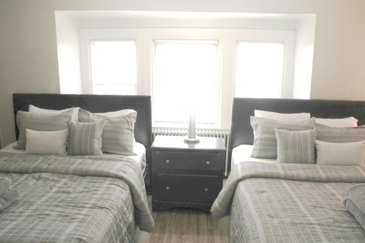 Steps Away From Hospital - 2 Queen Bed - City View 피츠버그 외부 사진