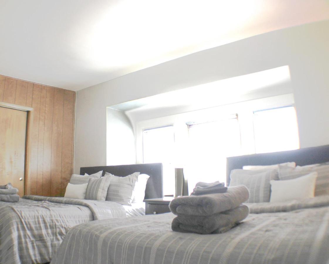 Steps Away From Hospital - 2 Queen Bed - City View 피츠버그 외부 사진